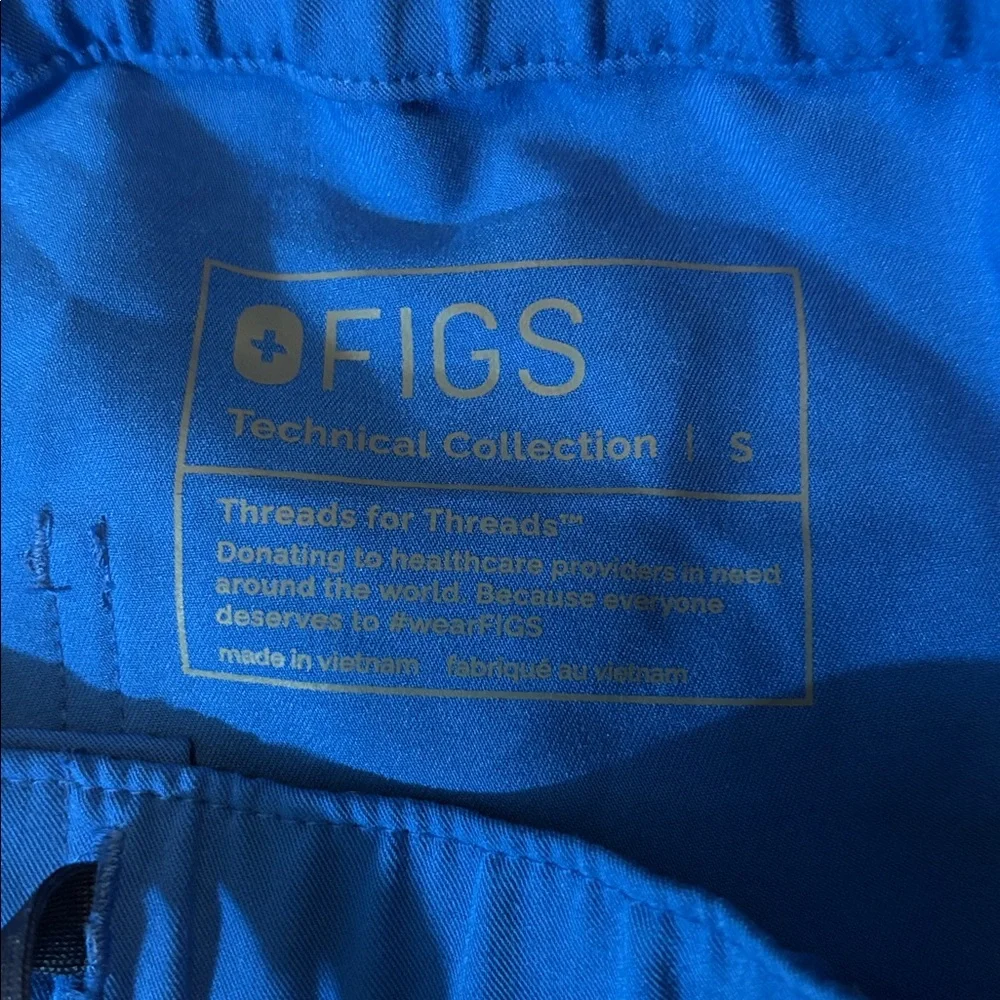 FIGS | blue pants small